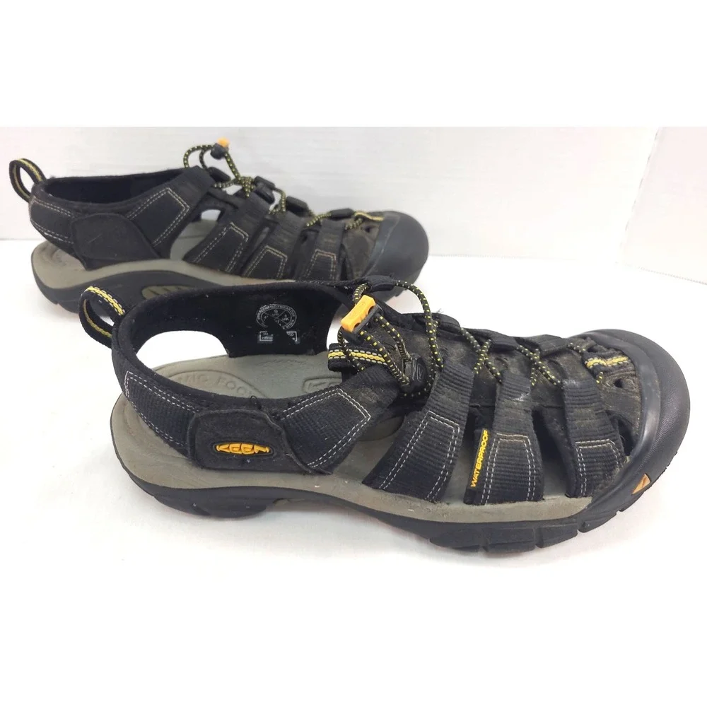Keen Newport H2 Water Sandals Closed Toe Fisherman Sandals Athletic Black Men 9